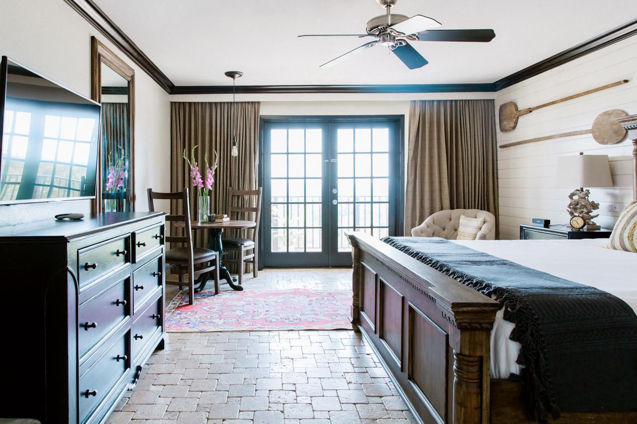Hillside Boutique Hotel Castroville Exterior foto